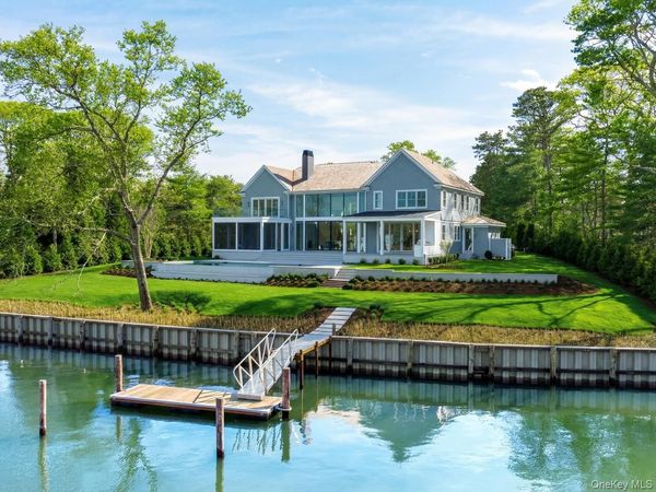 15 Old Point Road , Quogue, NY 11959