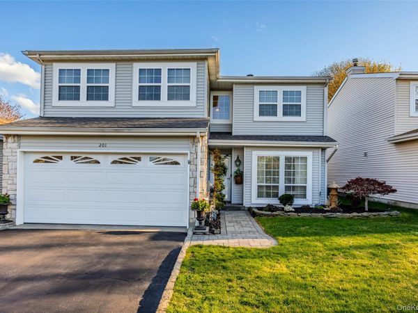 201 Colony Drive, Holbrook, NY 11741