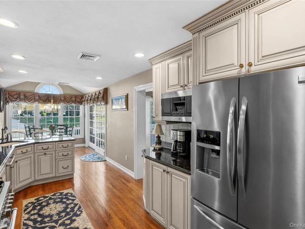 201 Colony Drive, Holbrook, NY 11741