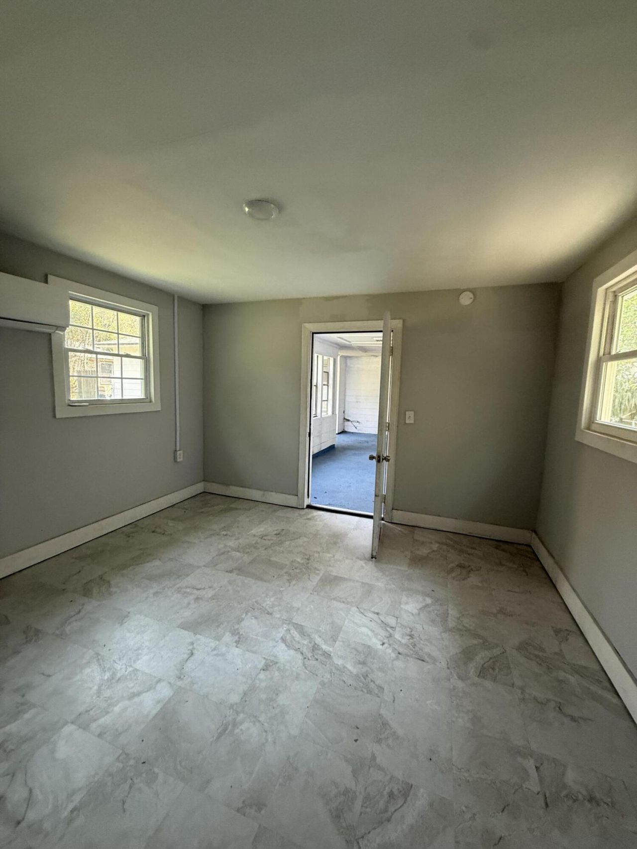 1630 Larry Street Photo 15