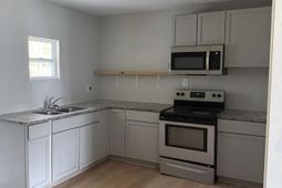 1630 Larry Street photo 4