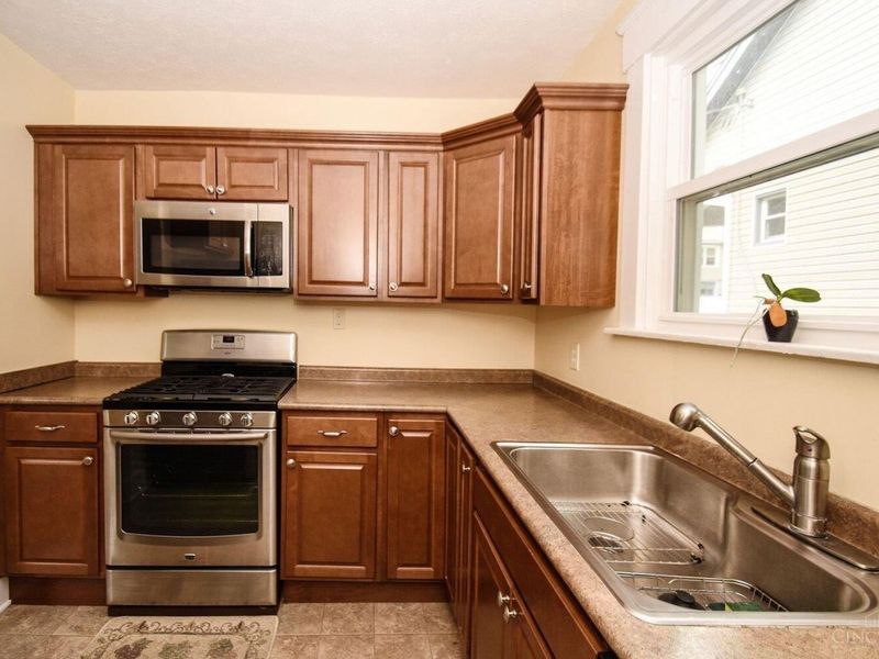 2929 Cortelyou Place, Cincinnati, OH 45213 Photo 4