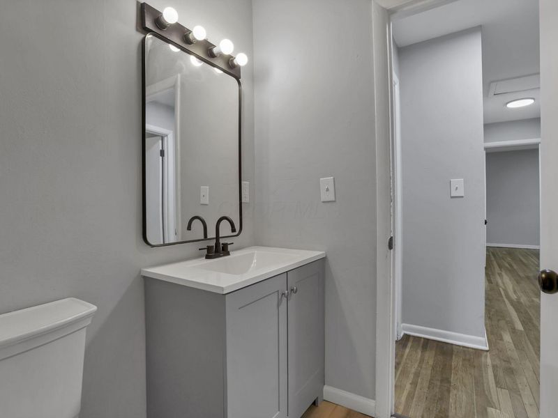 2344 Belcher Drive, Columbus, OH 43224 Photo 12