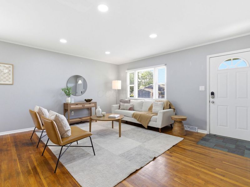 864 Kevin Drive, Columbus, OH 43224 Photo 7