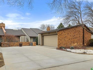 919 S 112th Plaza , Omaha, NE 68154