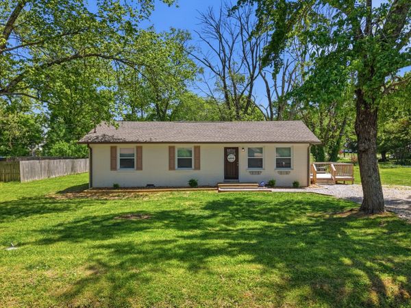 1302 E Grundy St , Tullahoma, TN 37388