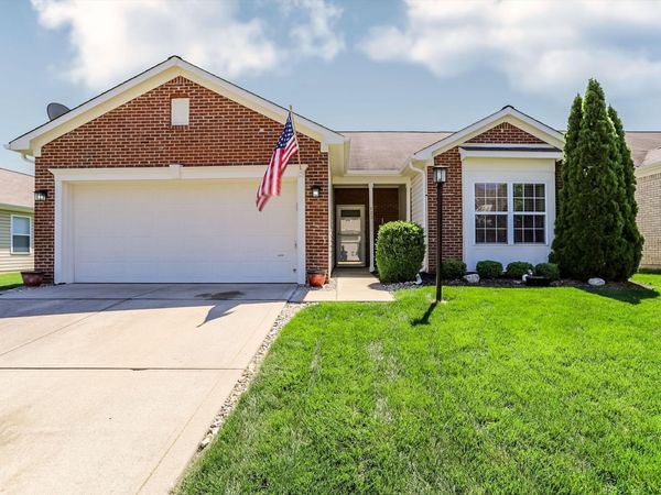 823 Daybreak Drive, Avon, IN 46123