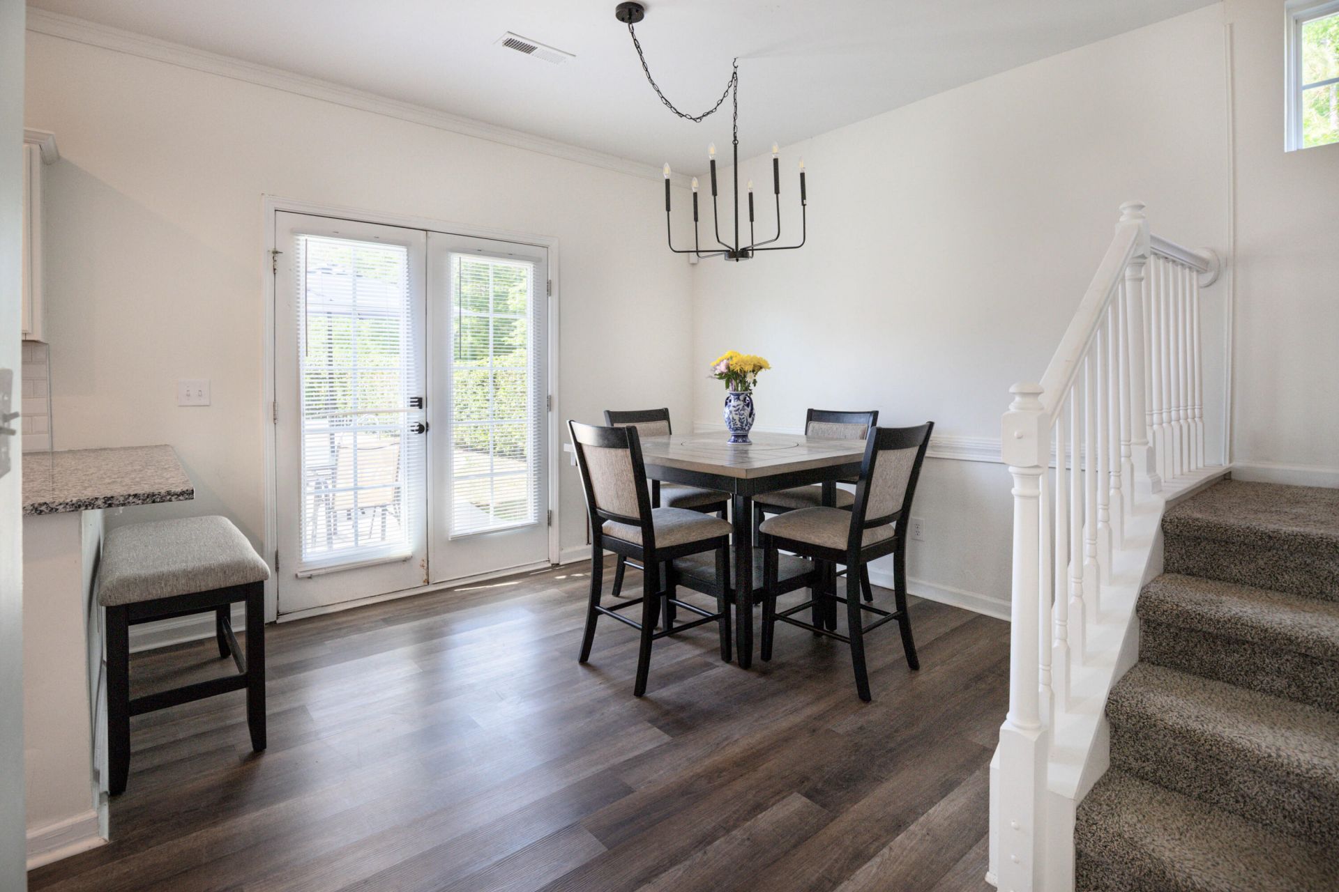 147 Red Leaf Boulevard Photo 9