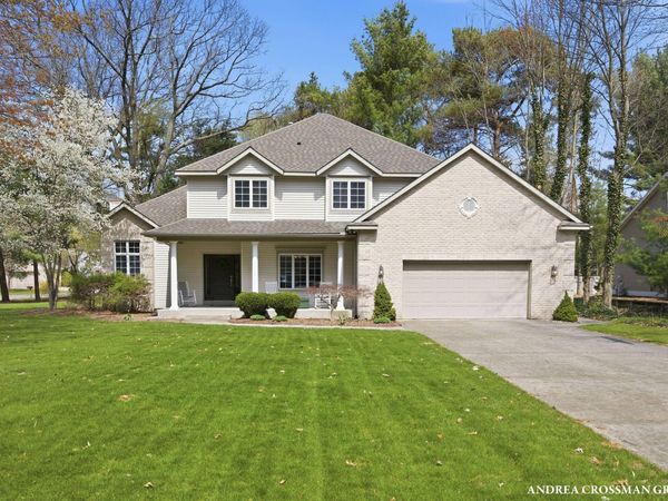 14887 Riverside Trail, Grand Haven, MI 49417