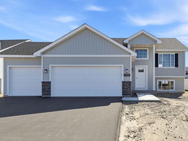 1316 Woods Road NE, Isanti, MN 55040