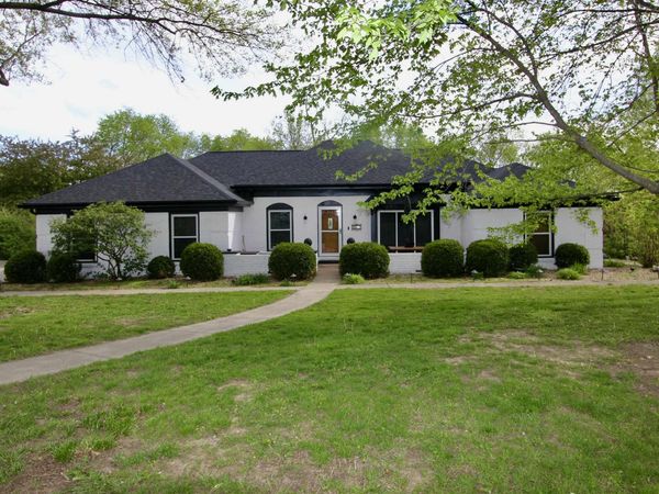 609 N SWORDS Avenue, West Peoria, IL 61604