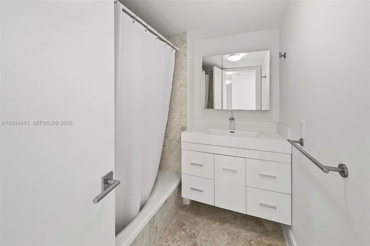 600 Grapetree Dr , Unit 3BS, Key Biscayne, FL 33149 Photo