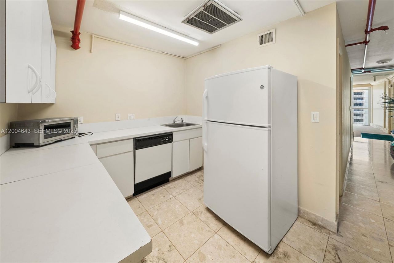 600 Grapetree Dr , Unit 3BS, Key Biscayne, FL 33149 Photo