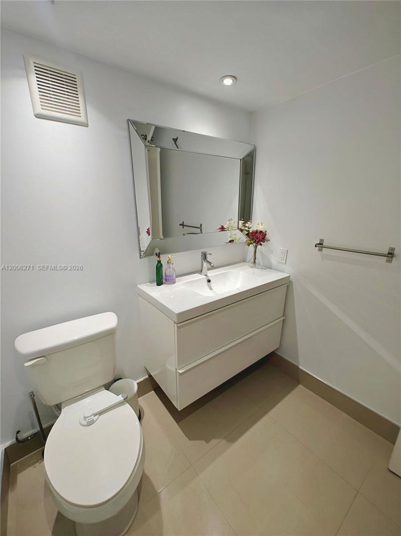 16300 Golf Club Rd, Unit 204, Weston, FL 33326 Photo