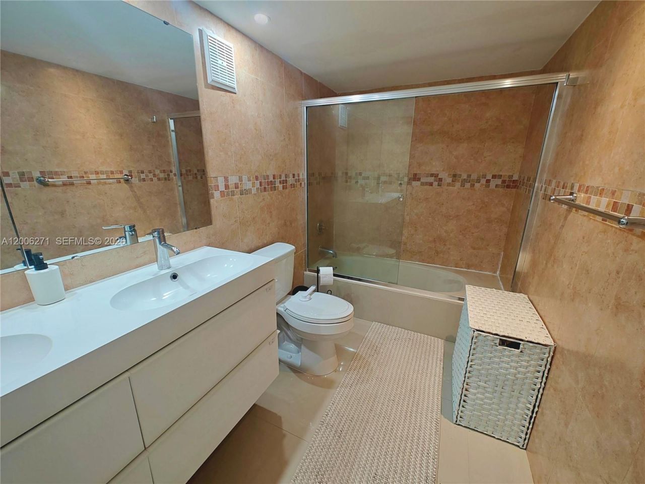 16300 Golf Club Rd, Unit 204, Weston, FL 33326 Photo