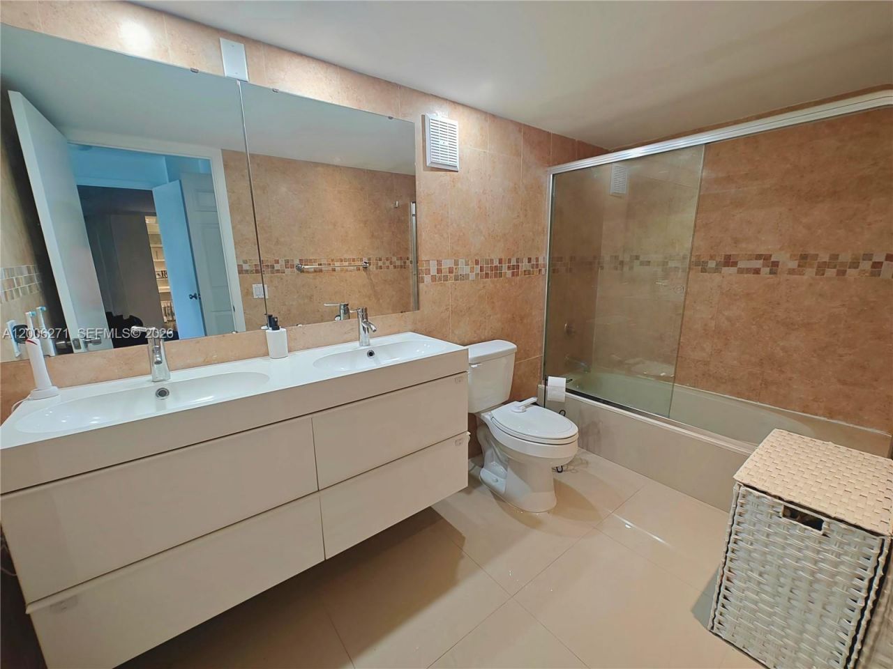 16300 Golf Club Rd , Unit 204, Weston, FL 33326 Photo