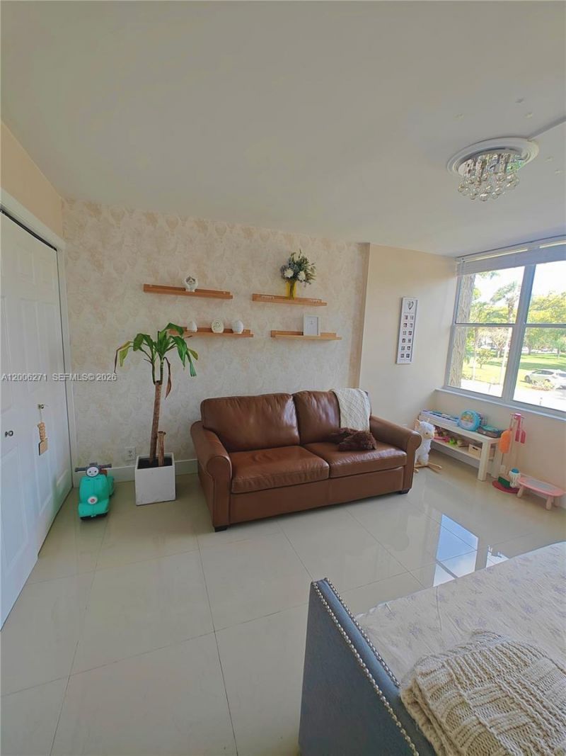 16300 Golf Club Rd , Unit 204, Weston, FL 33326 Photo