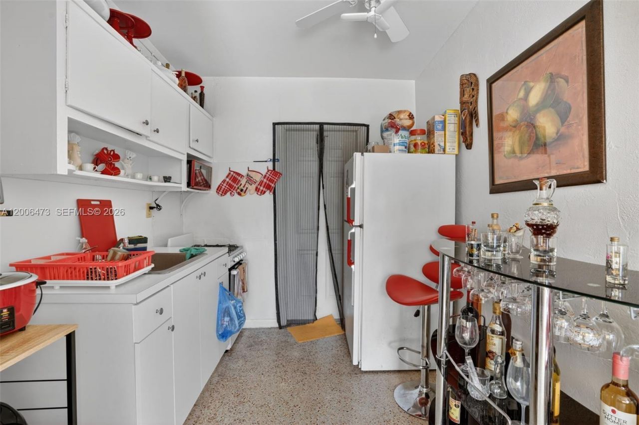 2110 NW 24th St , Miami, FL 33142 Photo