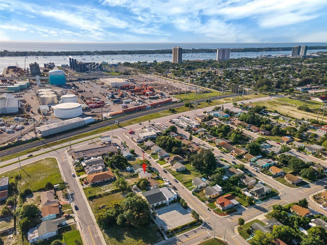 562 W 4th St , Riviera Beach, FL 33404 Photo