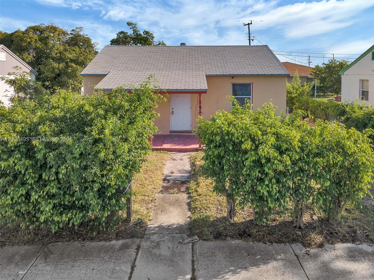 562 W 4th St , Riviera Beach, FL 33404 Photo