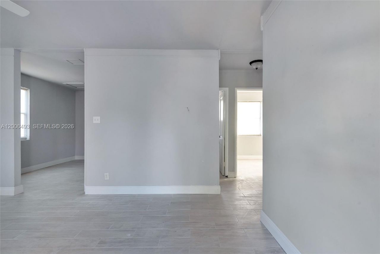 562 W 4th St , Riviera Beach, FL 33404 Photo