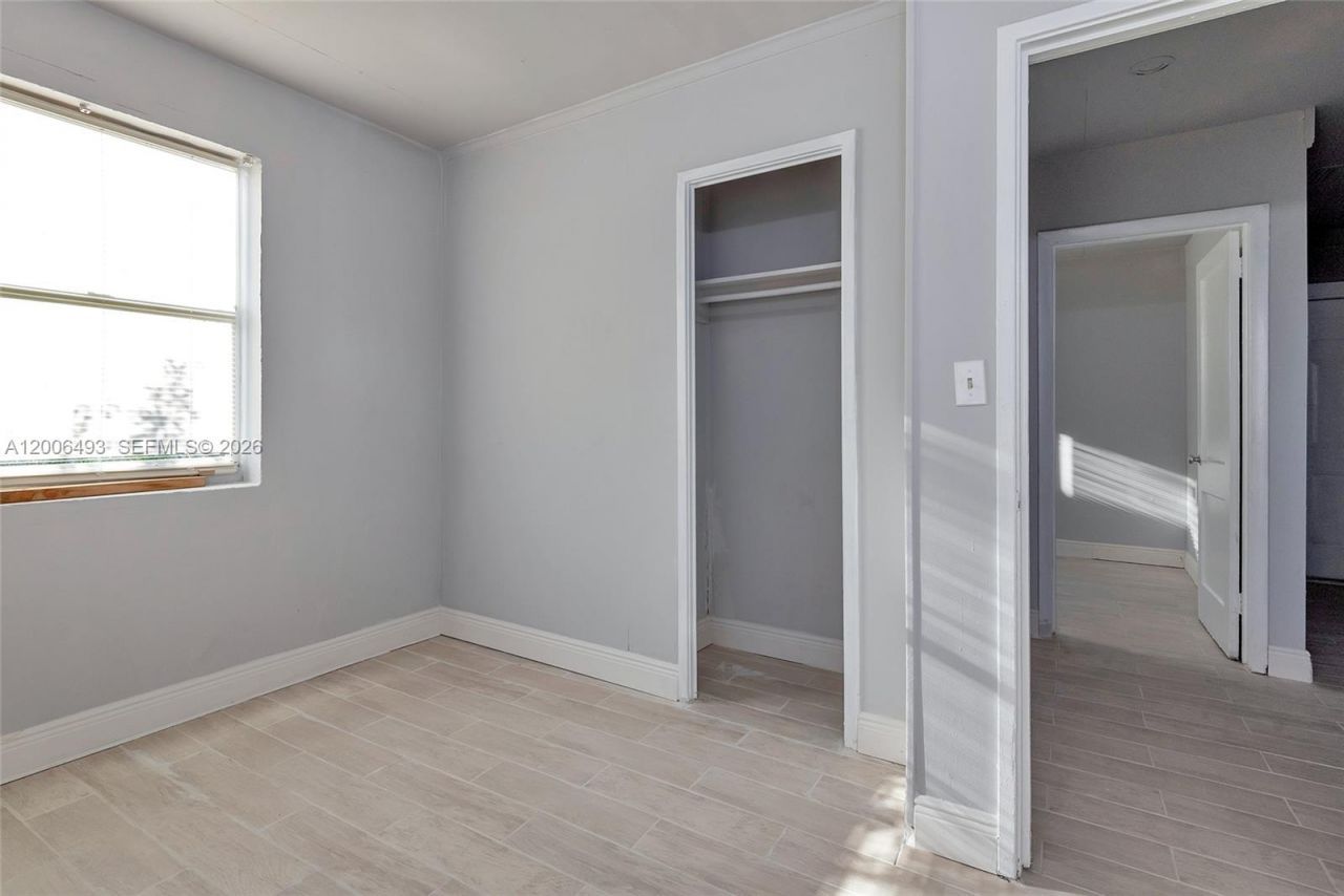 562 W 4th St , Riviera Beach, FL 33404 Photo