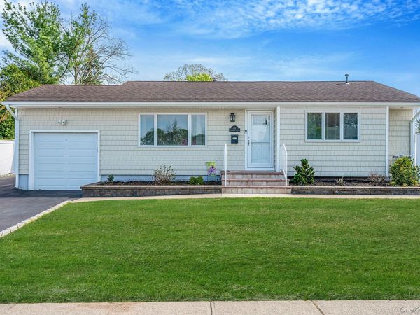 46 Sheldon Place , Commack, NY 11725