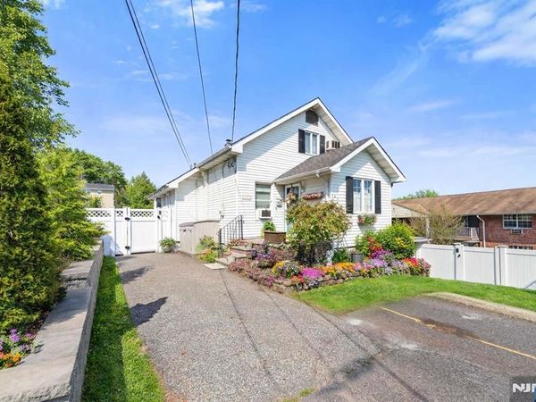 70 Overlook Avenue, RIDGEFIELD PARK, NJ 07660