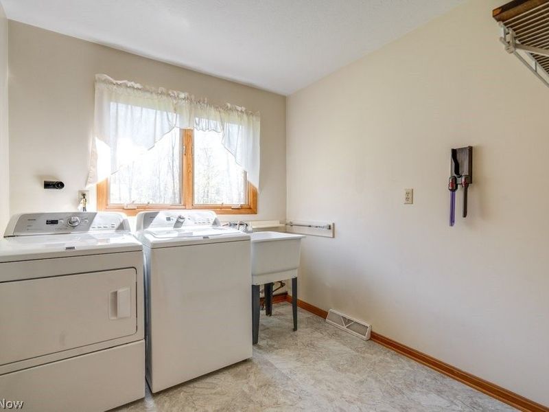 6815 Liberty Road , Solon, OH 44139 Photo 13