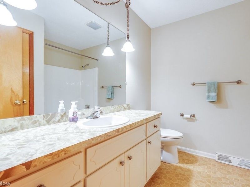 6815 Liberty Road , Solon, OH 44139 Photo 14