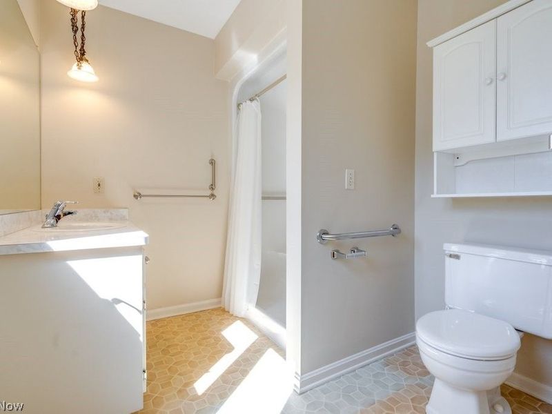 6815 Liberty Road , Solon, OH 44139 Photo 19