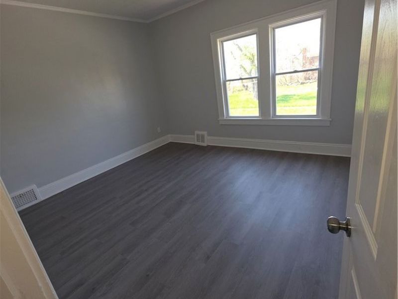 14201 Westropp Avenue , Cleveland, OH 44110 Photo 2