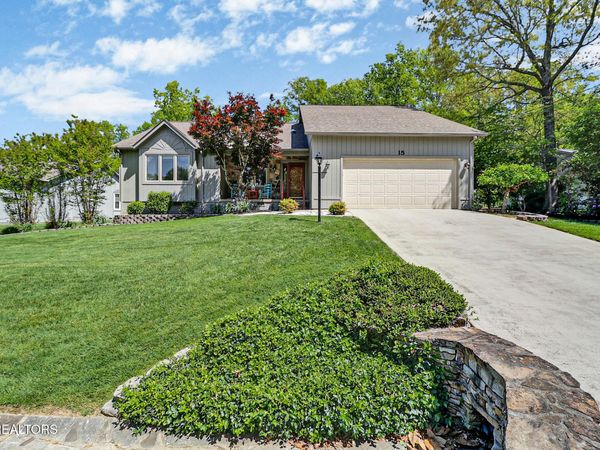 15 Kingsboro Lane, Crossville, TN 38558