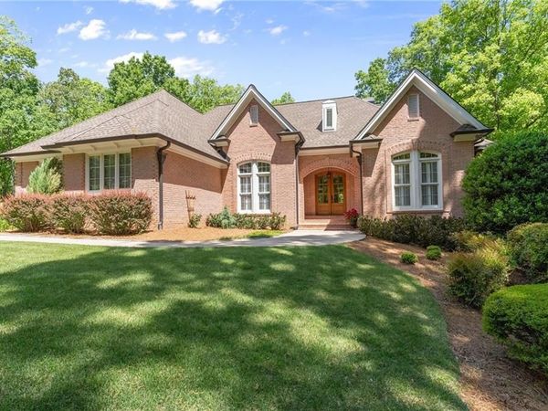 3560 Greystone Road, Gainesville, GA 30506