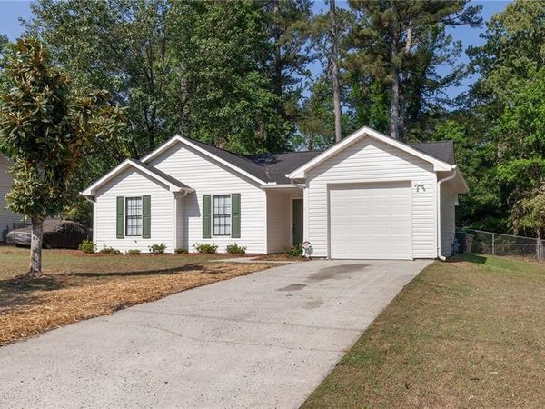240 Chase Woods Circle , Jonesboro, GA 30236