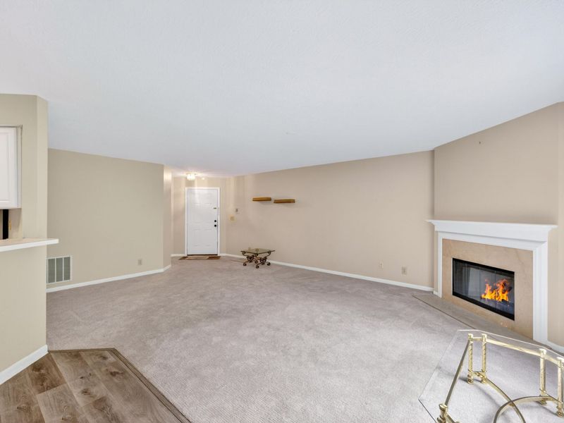 2112 Clareglen Drive, Unit 202, Crescent Springs, KY 41017 Photo 12