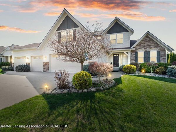 10733 Ireland Drive, Grand Ledge, MI 48837