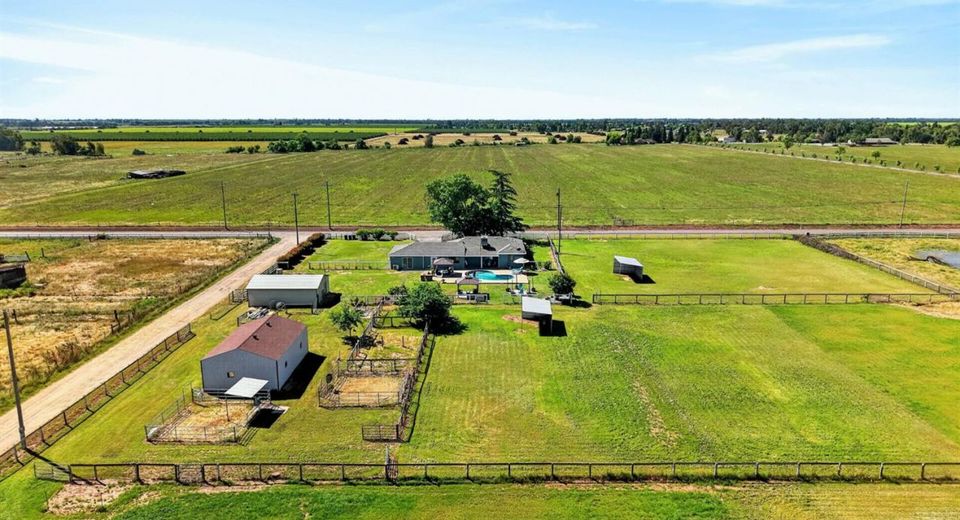 11875 Arno Rd, Wilton, CA 95693 Photo