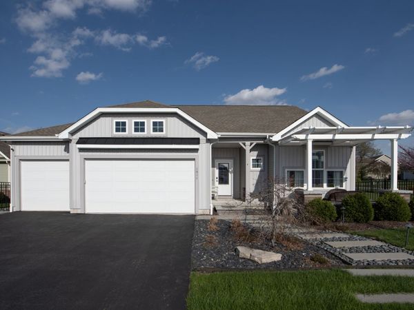 1014 Persimmon Drive , Genoa, IL 60135