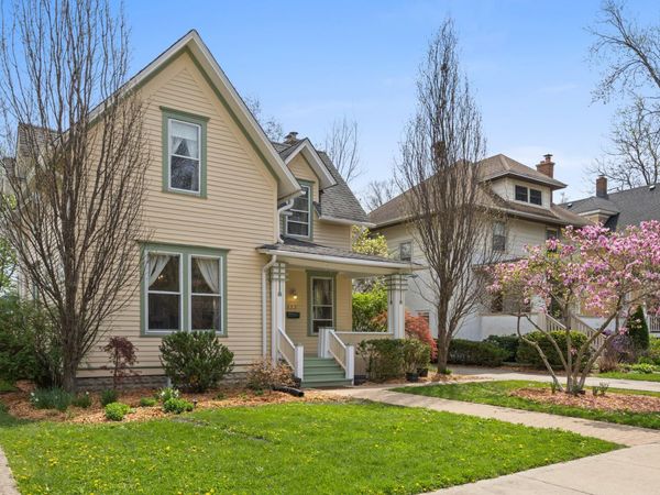 622 N Ridgeland Avenue , Oak Park, IL 60302