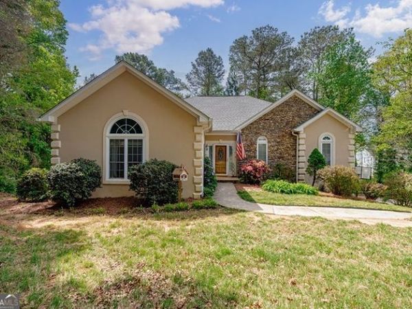 9146 Hidden Valley, Douglasville, GA 30135