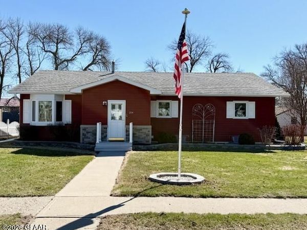 204 LINCOLN Avenue , Finley, ND 58230