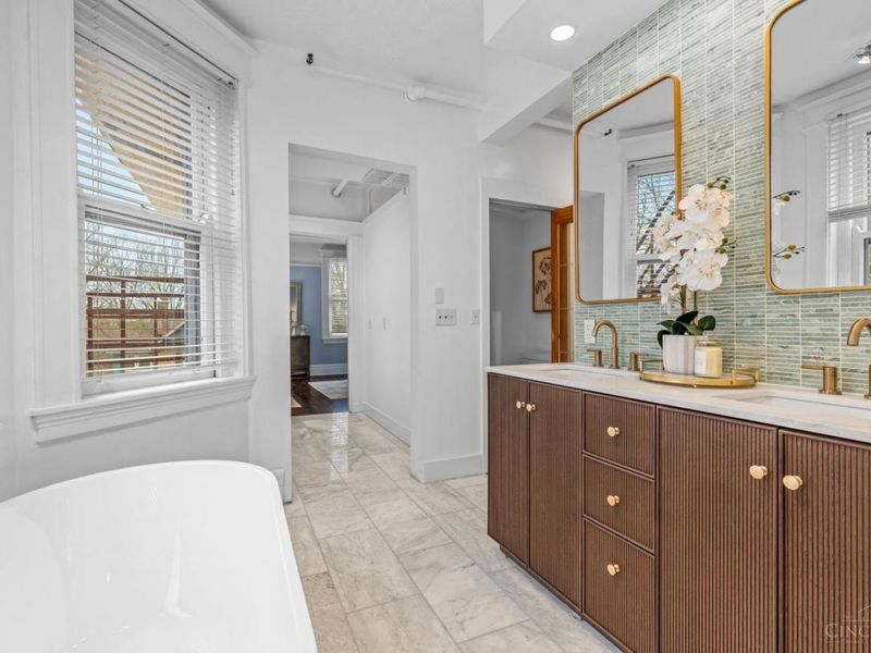 2100 St James Avenue, Cincinnati, OH 45206 Photo 39