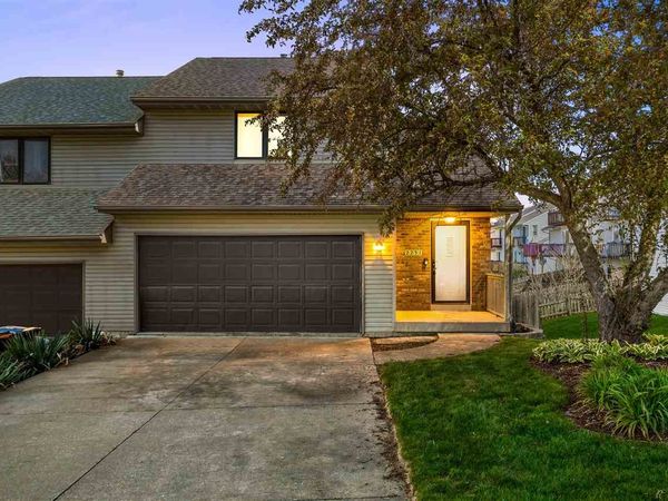 2231 14th St, Coralville, IA 52241