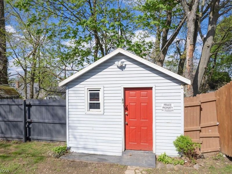 1708 Highview Avenue , Akron, OH 44301 Photo 8