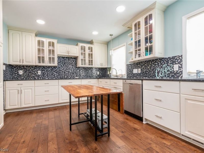 2343 Miramar Boulevard , University Heights, OH 44118 Photo 22