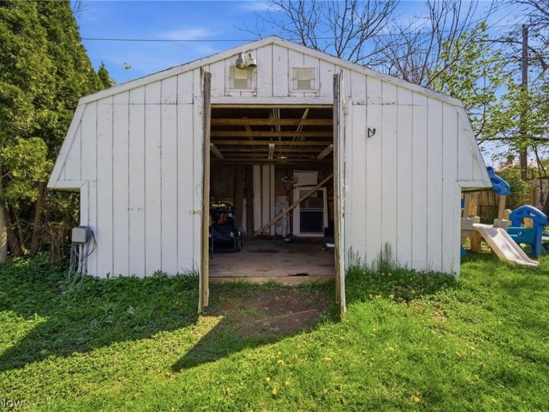 2343 Miramar Boulevard , University Heights, OH 44118 Photo 48