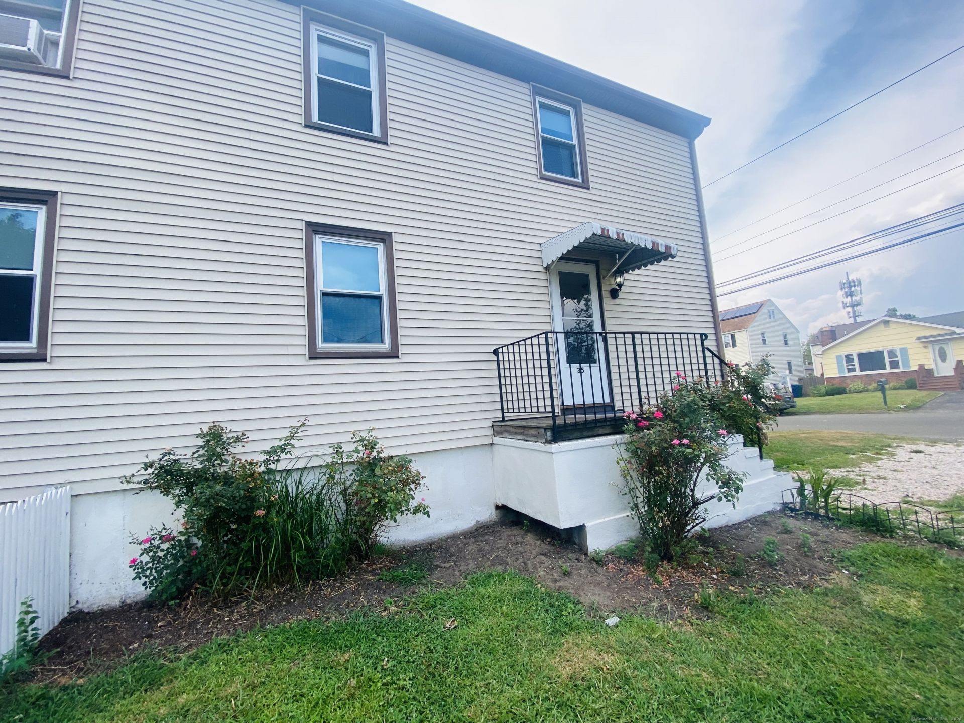 35 Harding, Stratford, CT 06615 Main Photo