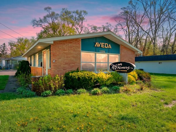 1726 W Michigan Avenue, Battle Creek, MI 49037