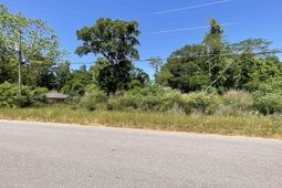 3494 Railroad Avenue photo 4